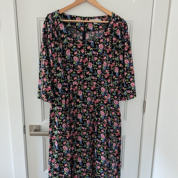 Birds of North America Rock Dove Dress - Picture 3 of 6